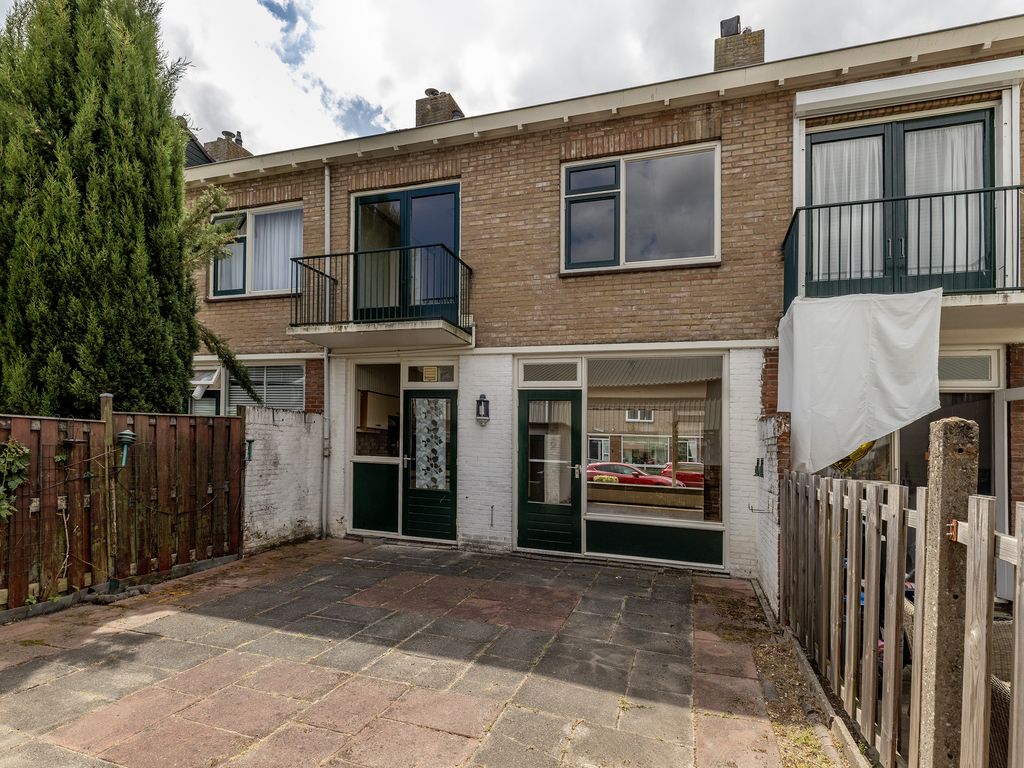 Jhr. van de Wall Repelaerstraat 5, DORDRECHT