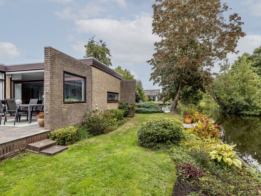 Lansing 36, KRIMPEN AAN DEN IJSSEL
