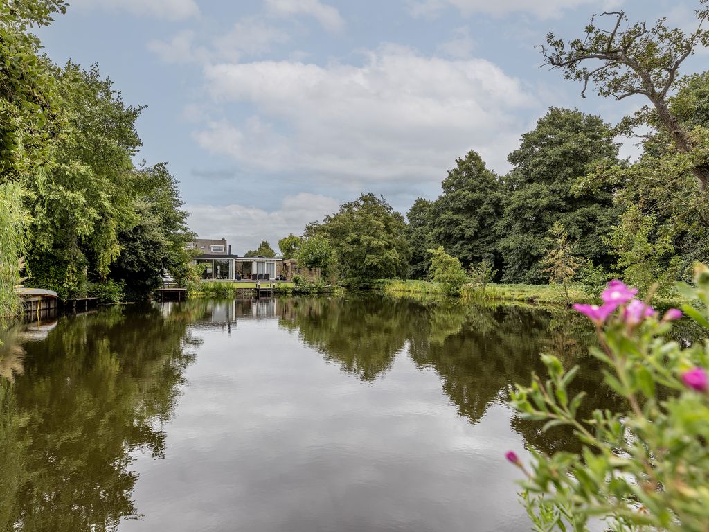 Lansing 36, KRIMPEN AAN DEN IJSSEL