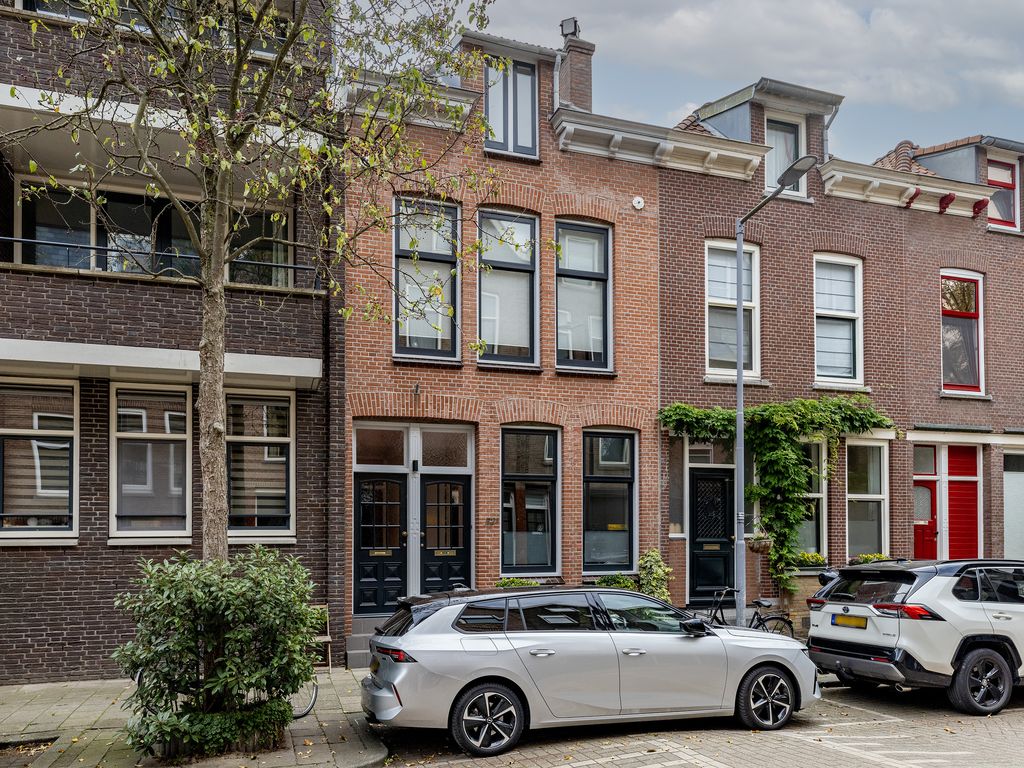 Willem van Hillegaersbergstraat 52A, ROTTERDAM
