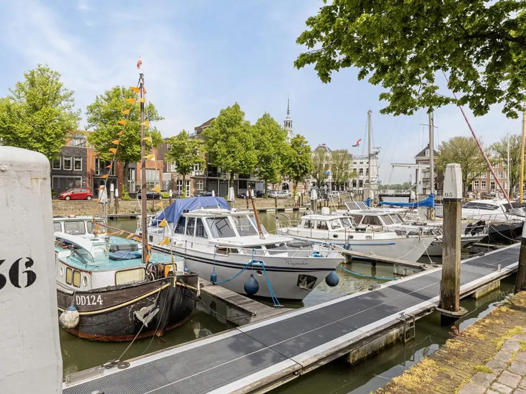 Taankade 74, DORDRECHT