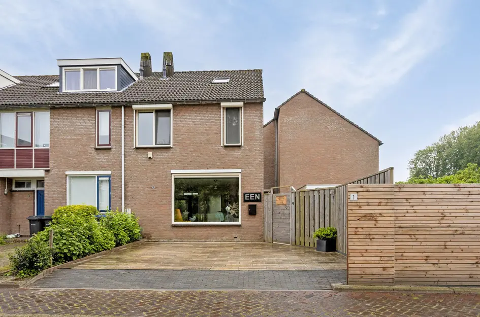 Holwardastraat 1