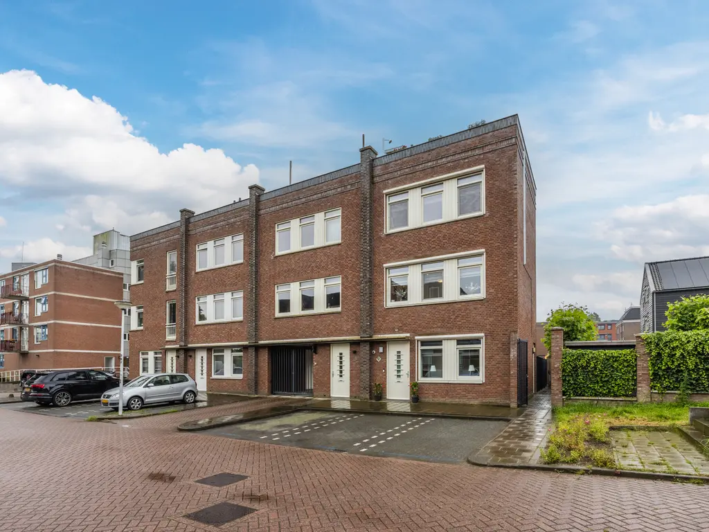 Schooldwarsstraat 52, PAPENDRECHT