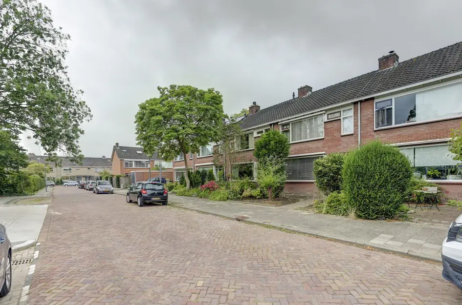 Kamperfoeliestraat 8