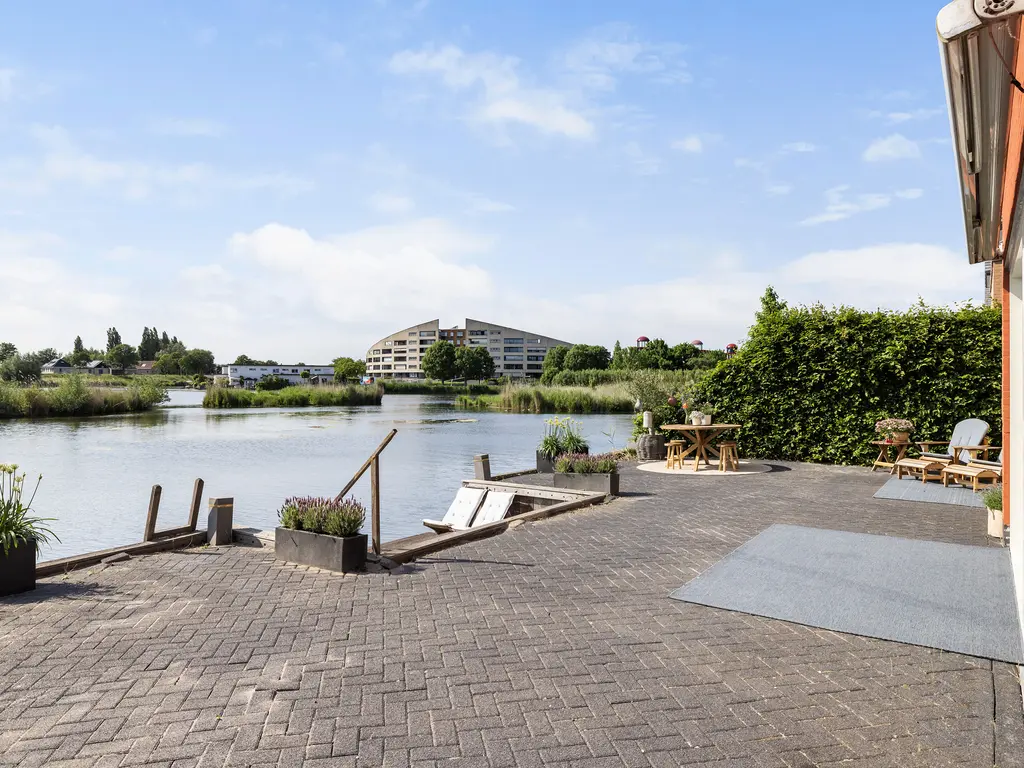 Van Hobokenhaven 15, BARENDRECHT