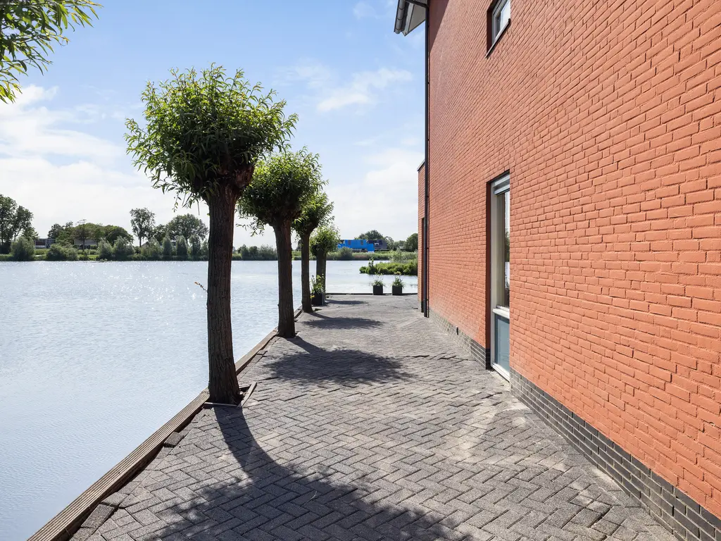 Van Hobokenhaven 15, BARENDRECHT