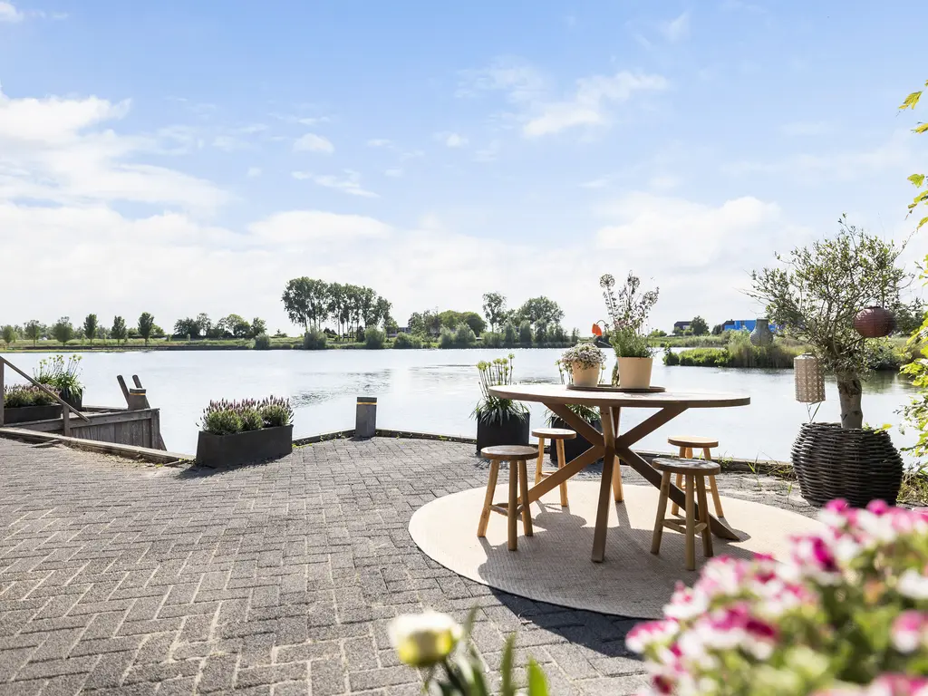 Van Hobokenhaven 15, BARENDRECHT