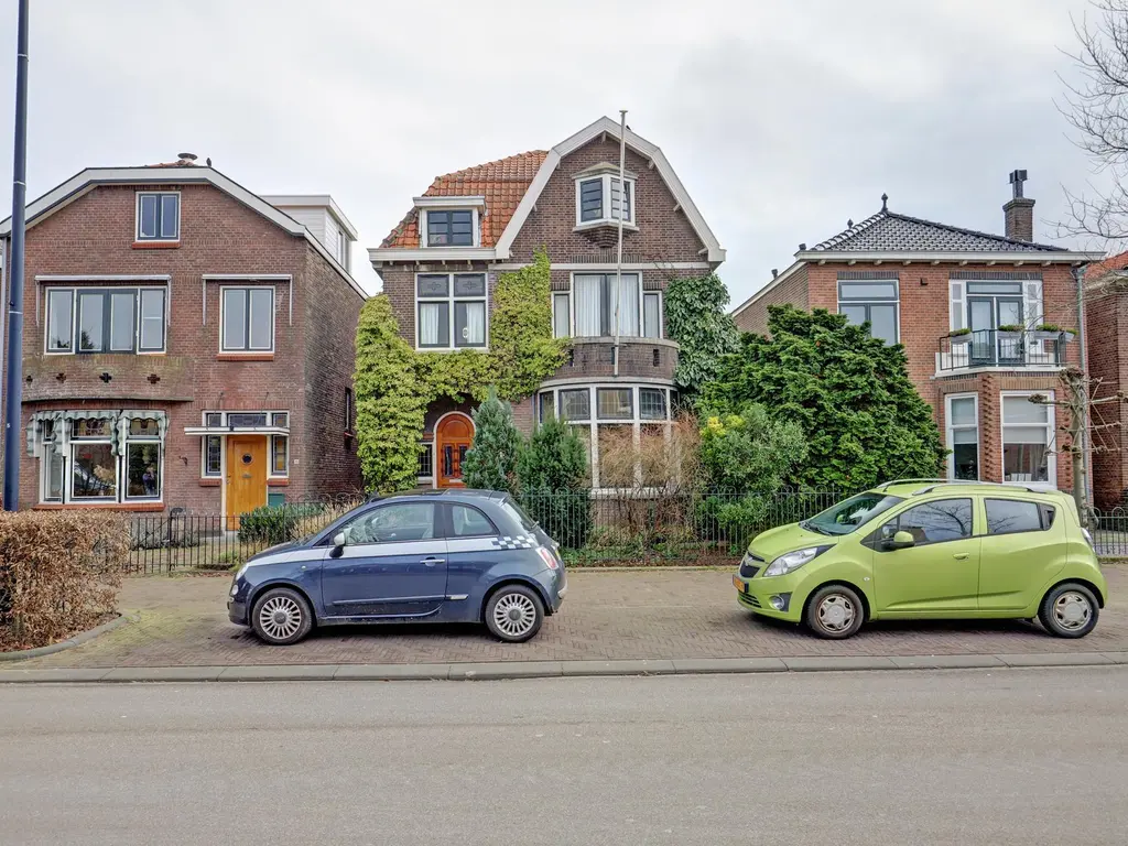 Burgemeester de Bruinelaan 18, ZWIJNDRECHT