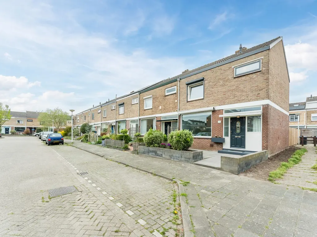 Frans van Mierisstraat 15, PAPENDRECHT