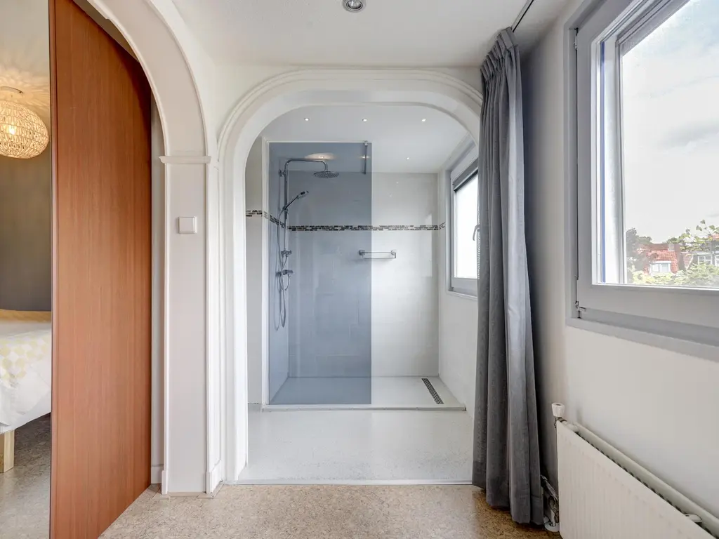 Hoekenessestraat 18, DORDRECHT