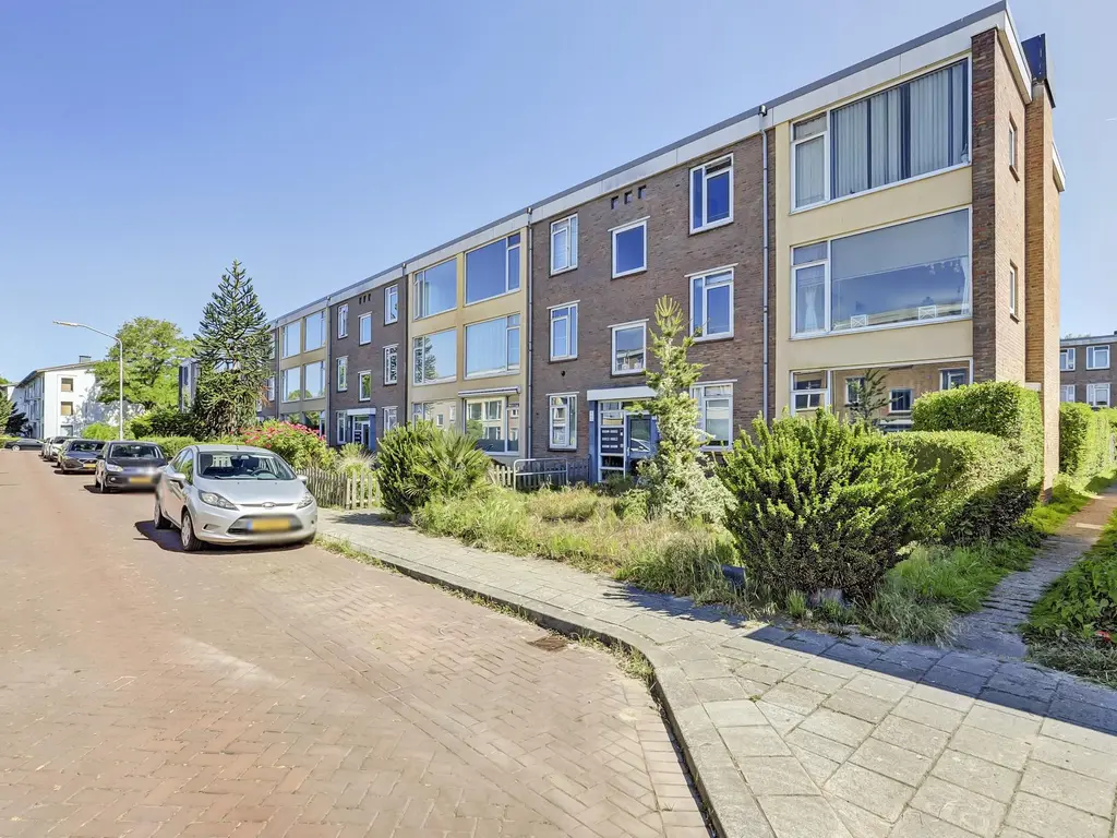 Anna van Burenstraat 46, DORDRECHT