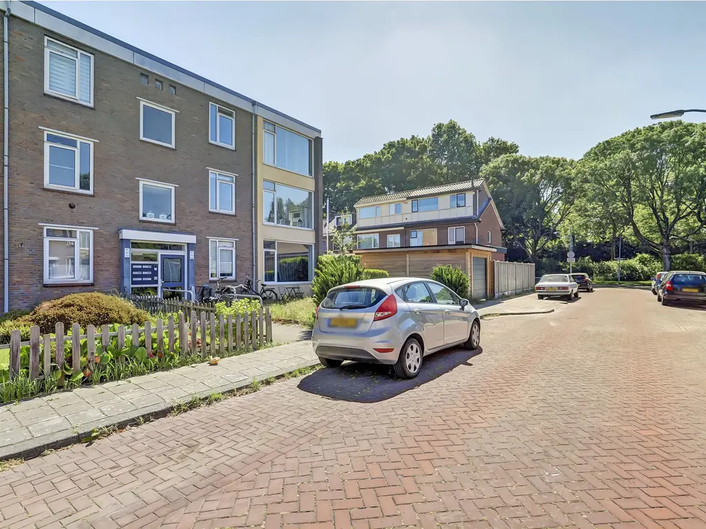 Anna van Burenstraat 46, DORDRECHT
