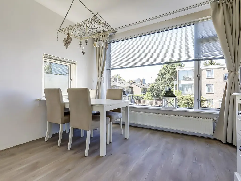 Anna van Burenstraat 46, DORDRECHT