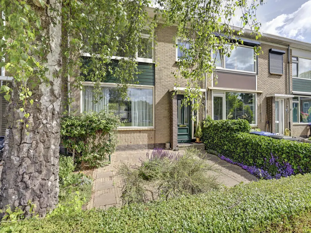 Van der Duyn van Maasdamplantsoen 29, DORDRECHT