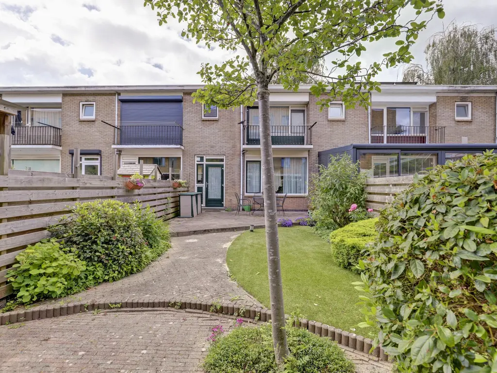 Van der Duyn van Maasdamplantsoen 29, DORDRECHT