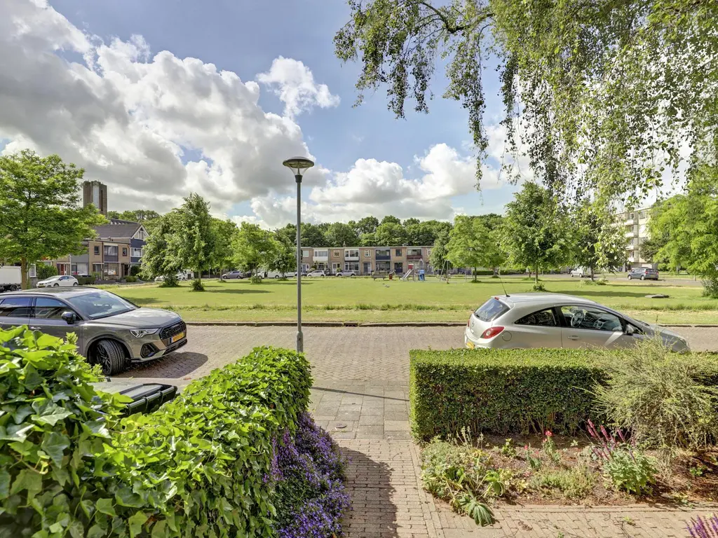 Van der Duyn van Maasdamplantsoen 29, DORDRECHT