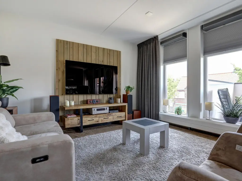 Burgemeester de Bruinelaan 51A, ZWIJNDRECHT
