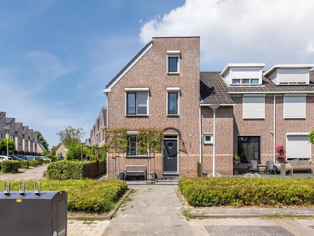 Lisdreef 2, PAPENDRECHT