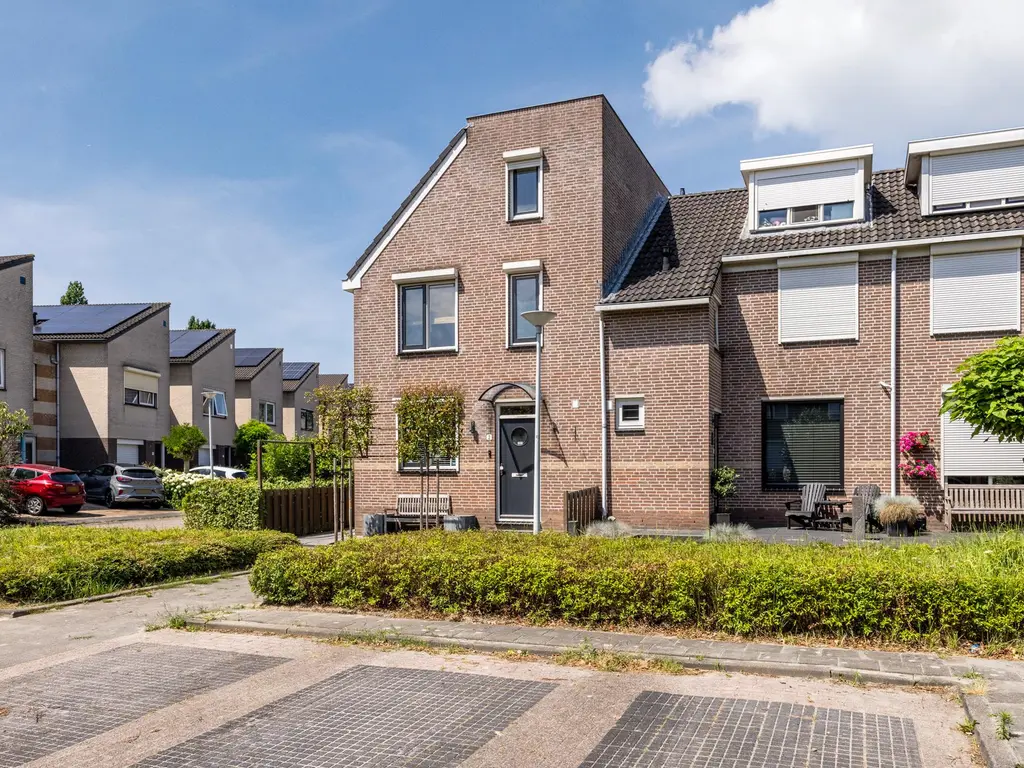 Lisdreef 2, PAPENDRECHT