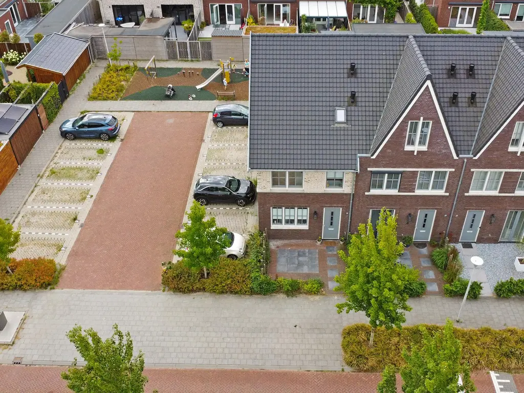 Zaaivat 2, HENDRIK-IDO-AMBACHT