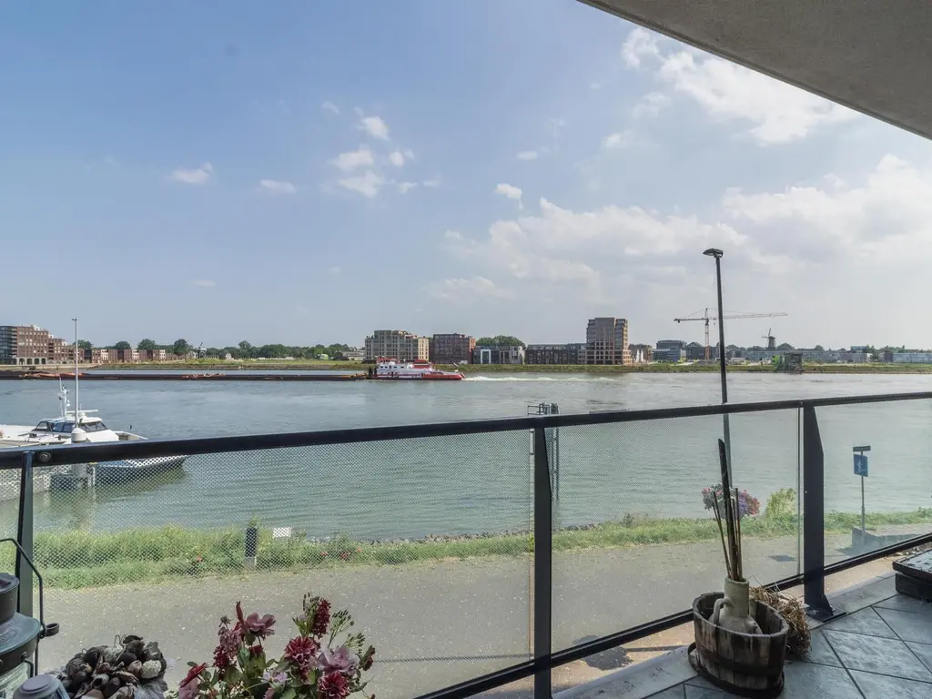 Veerdam 99, PAPENDRECHT