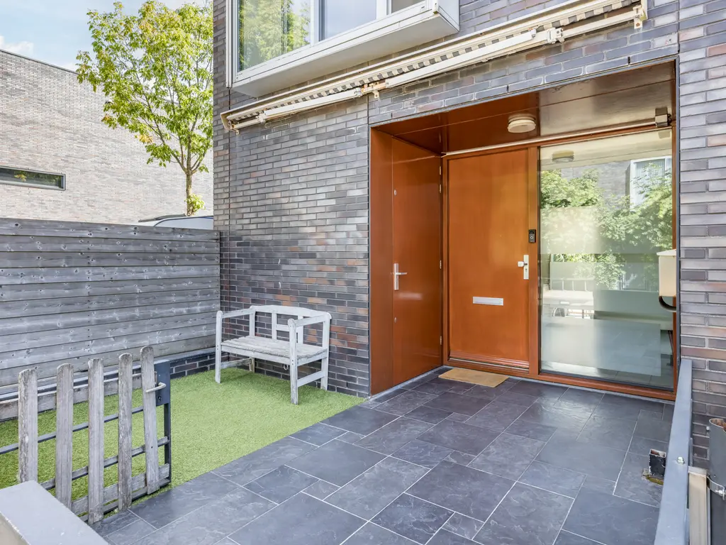 Gele krokus 8, PAPENDRECHT