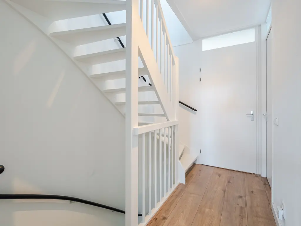 Alver 104, PAPENDRECHT