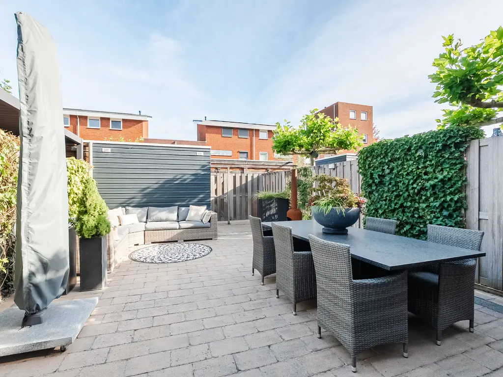 Alver 104, PAPENDRECHT