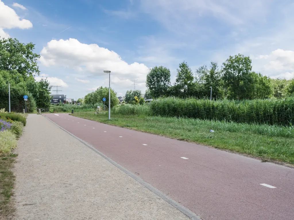 Alver 104, PAPENDRECHT
