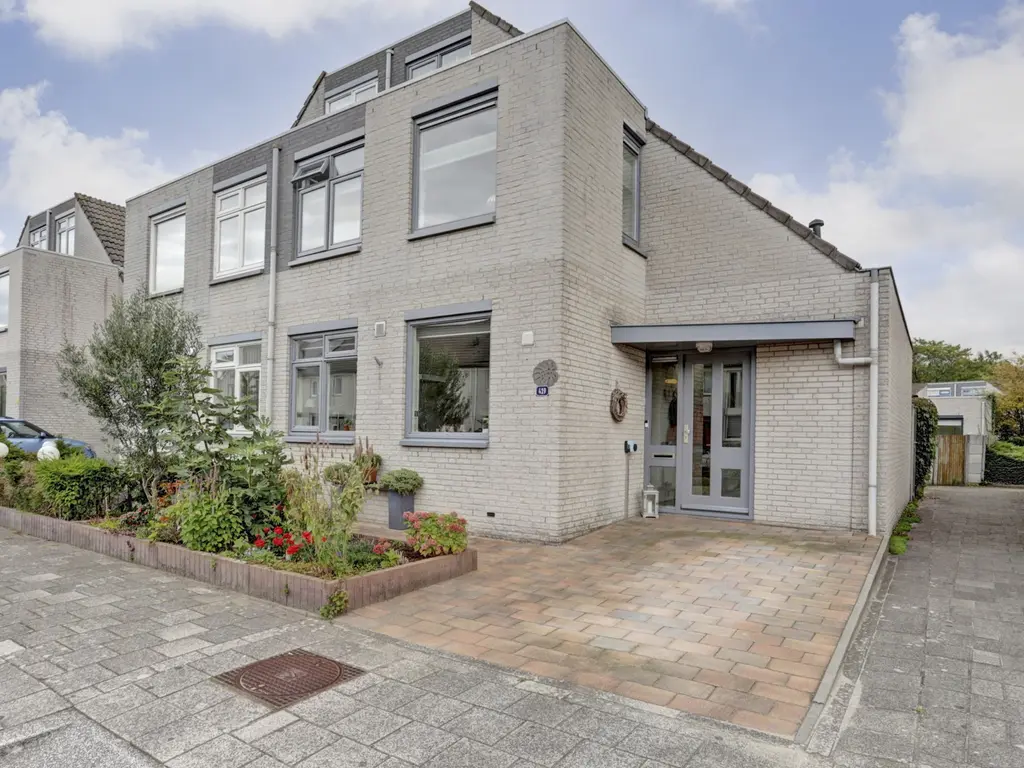 Johanna Naber-erf 419, DORDRECHT