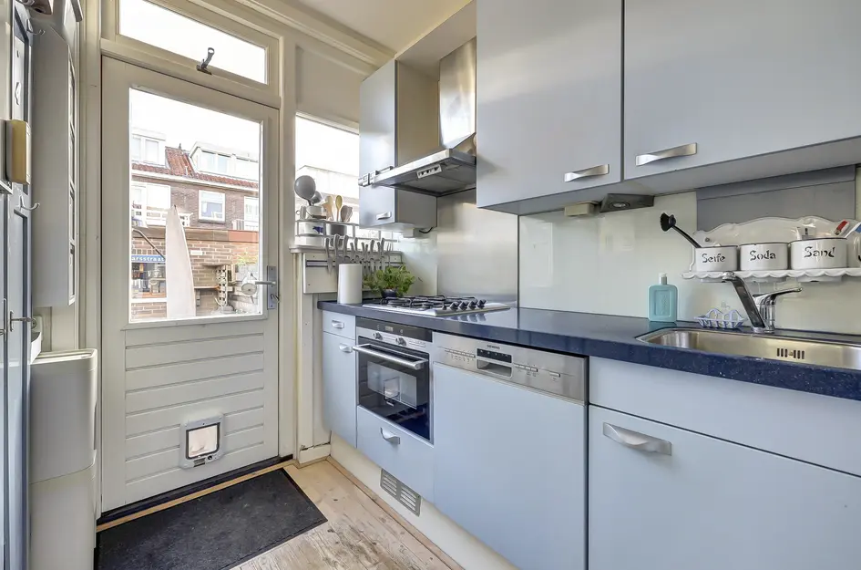 Van Manderstraat 24