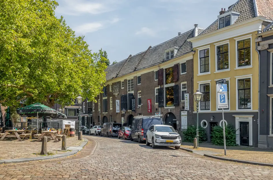 Grotekerksplein 9