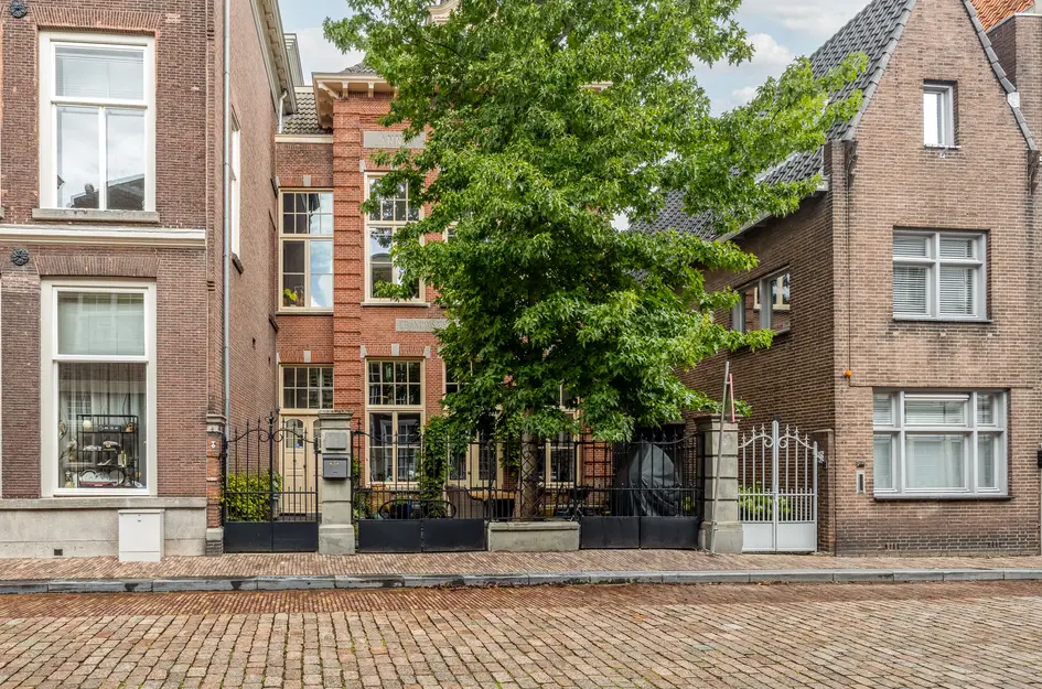 Grotekerksbuurt 9A