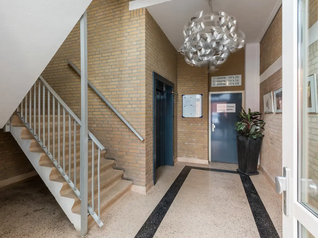Meent 42, PAPENDRECHT