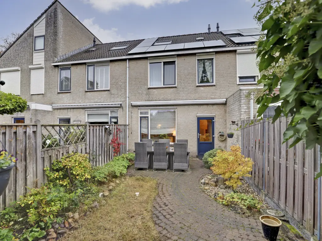 Bakema-erf 245, DORDRECHT