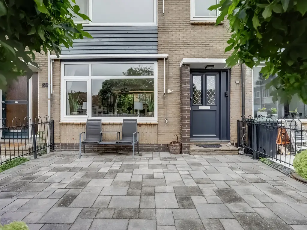 Van der Duyn van Maasdamplantsoen 25, DORDRECHT