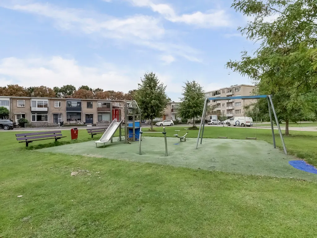 Van der Duyn van Maasdamplantsoen 25, DORDRECHT