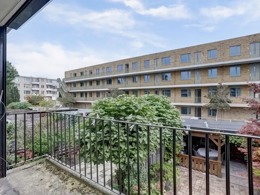 Van der Duyn van Maasdamplantsoen 25, DORDRECHT