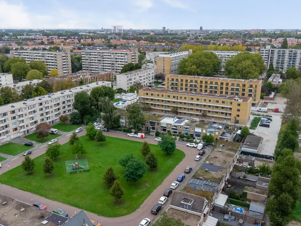 Van der Duyn van Maasdamplantsoen 25, DORDRECHT