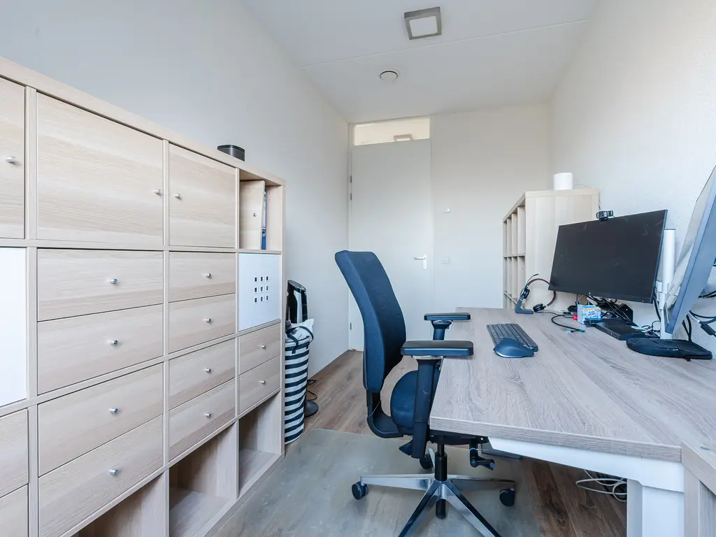 Monteverdistraat 1, SLIEDRECHT