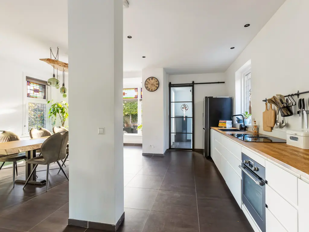 Rotterdamseweg 210, ZWIJNDRECHT