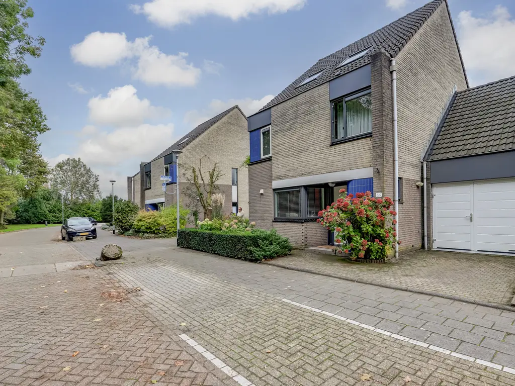 Bolero 69, ZWIJNDRECHT