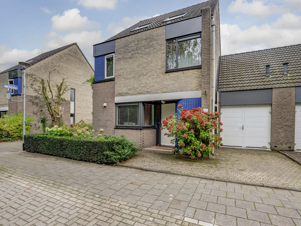 Bolero 69, ZWIJNDRECHT