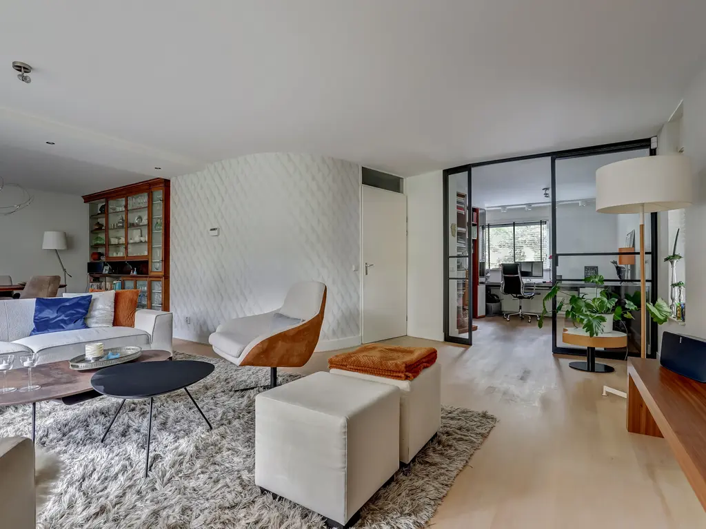 Bolero 69, ZWIJNDRECHT