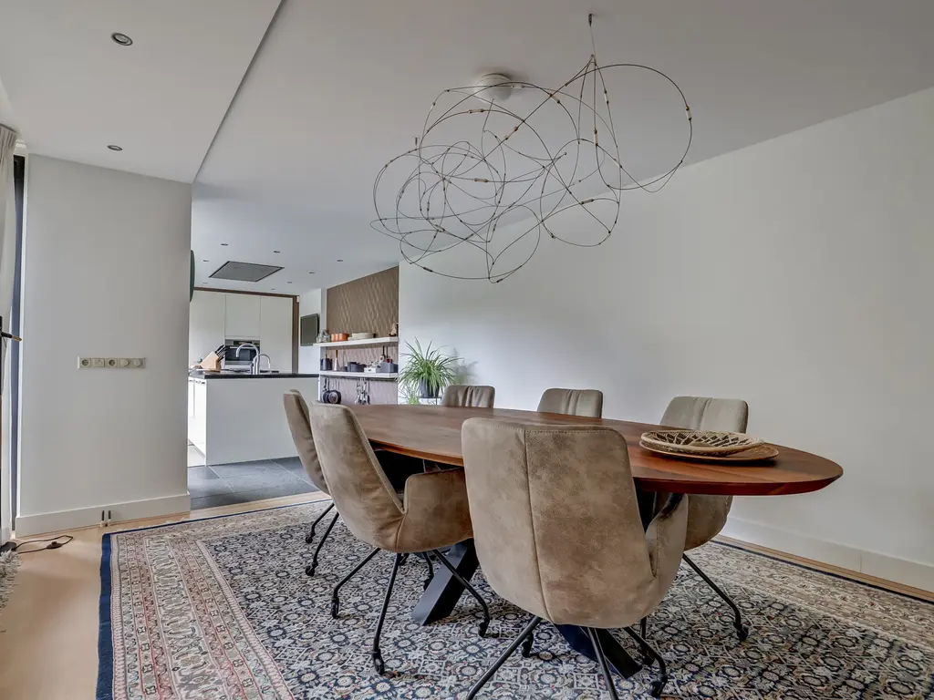 Bolero 69, ZWIJNDRECHT