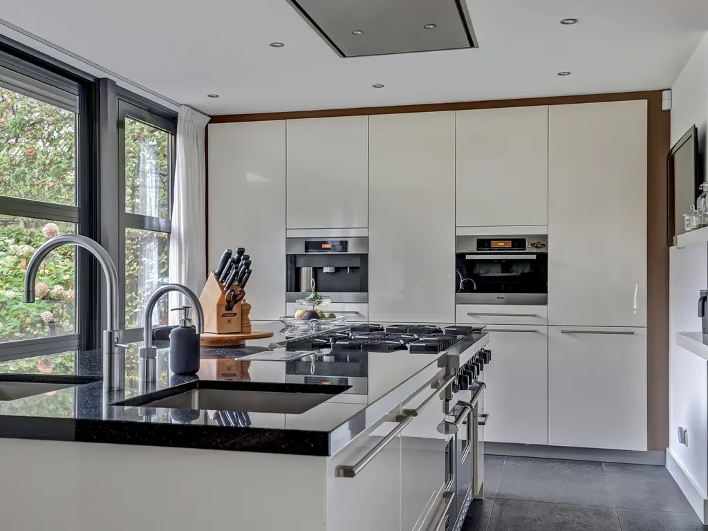 Bolero 69, ZWIJNDRECHT