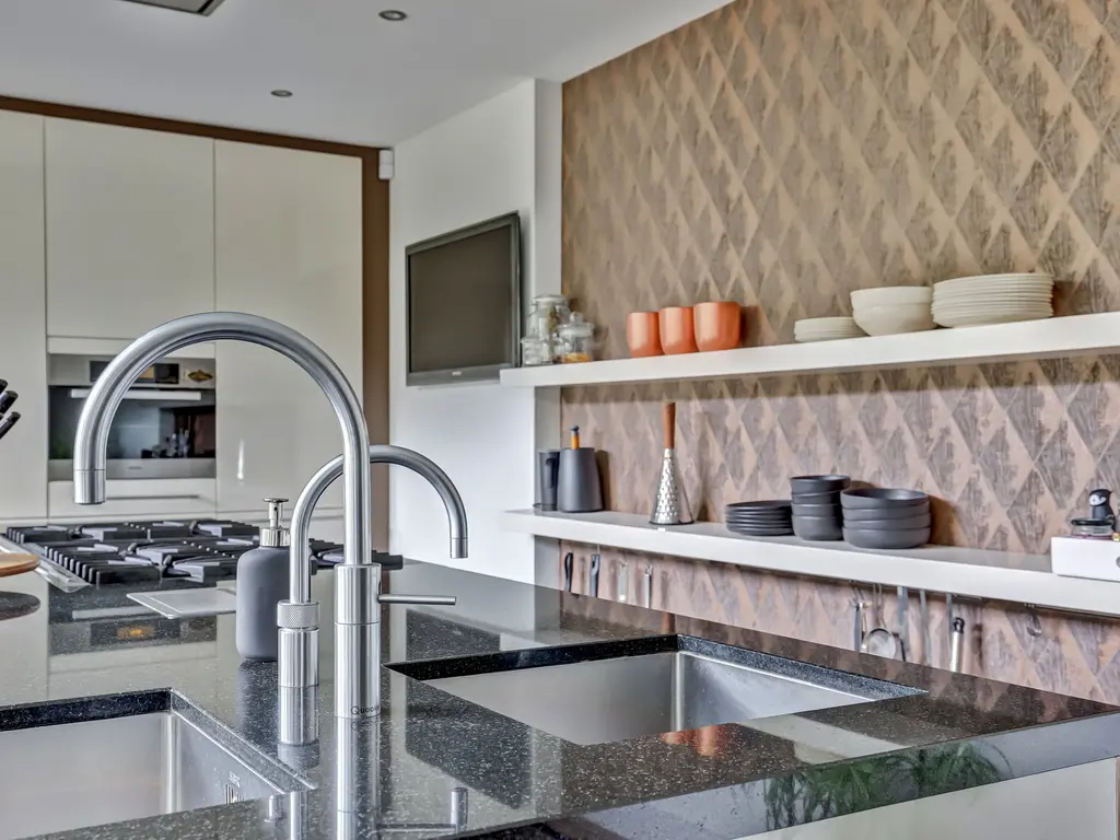 Bolero 69, ZWIJNDRECHT