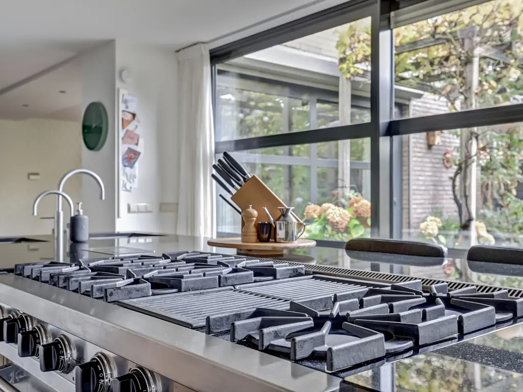 Bolero 69, ZWIJNDRECHT