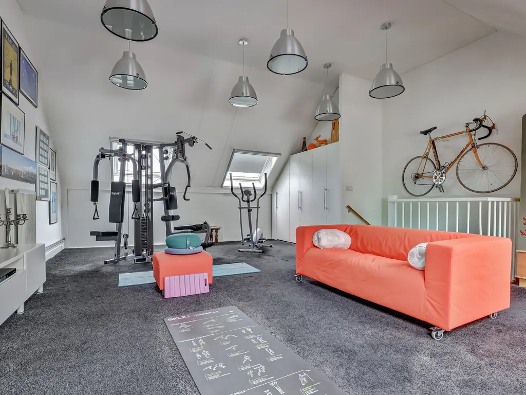 Bolero 69, ZWIJNDRECHT