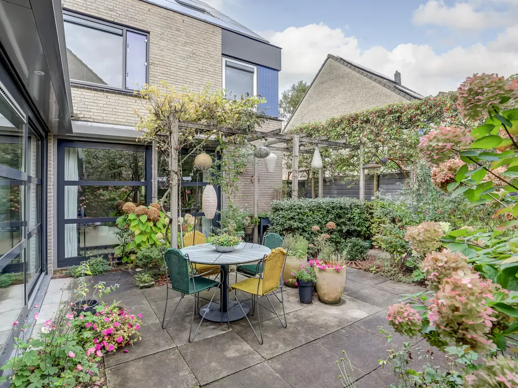 Bolero 69, ZWIJNDRECHT